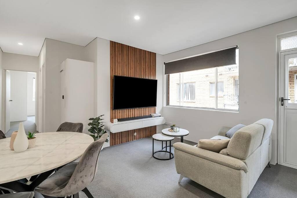 The 2 Bedroom Hurstville Haven Sydney Eksteriør bilde